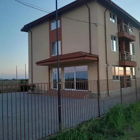 Gedar Casa de hóspedes Costinesti